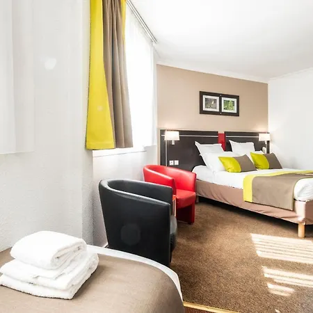 Hotel Campanile Centre - Cathedrale 3*