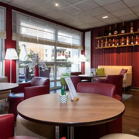 Campanile Centre - Cathedrale Hotel